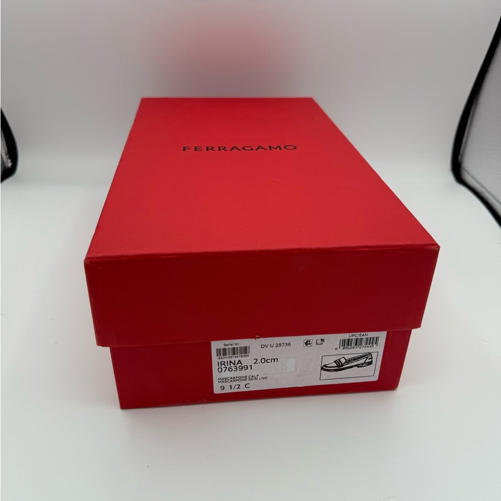 New in Box Ferragamo Irina Cream Loafers - Picture 7 of 7